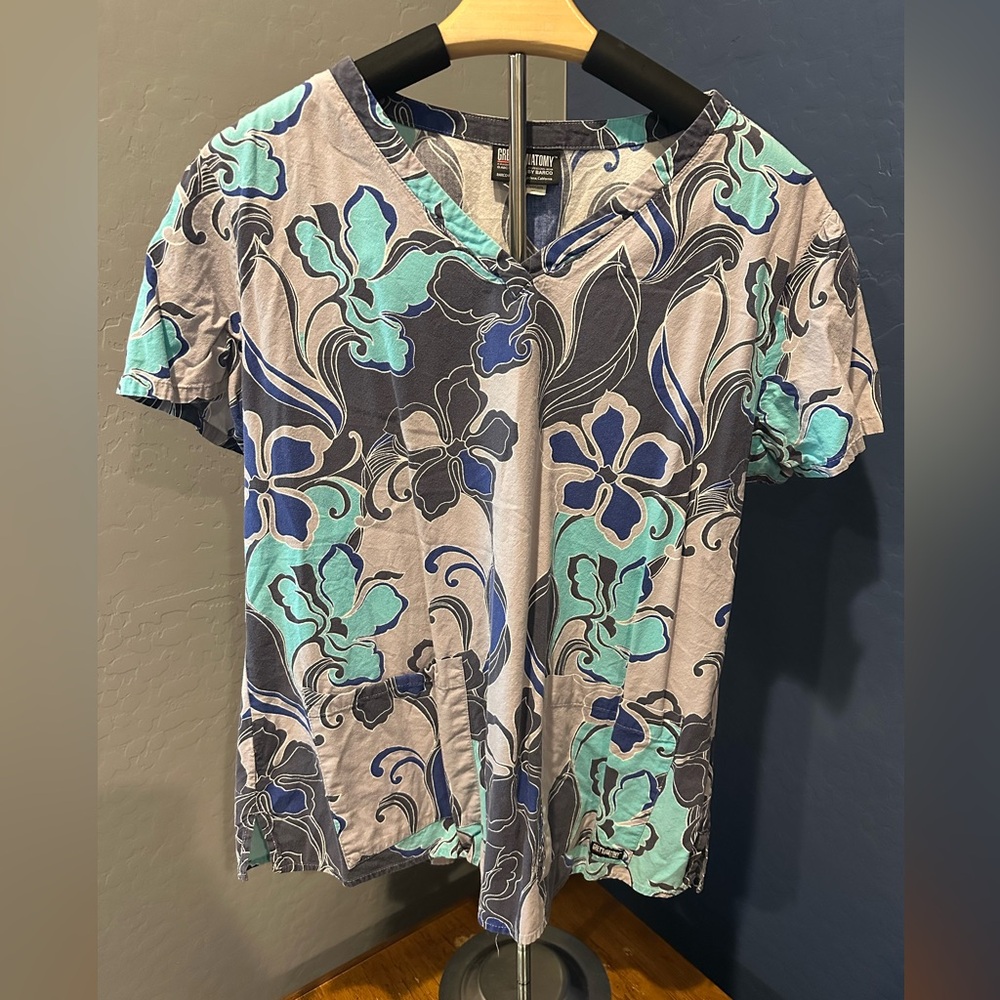 Floral Patterned Women's Scrub Top